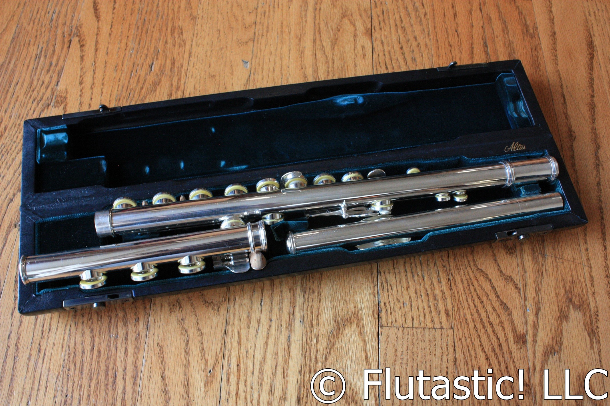 Altus 1507RB Flute-Offset G, B Foot, Britannia Silver - Image 5